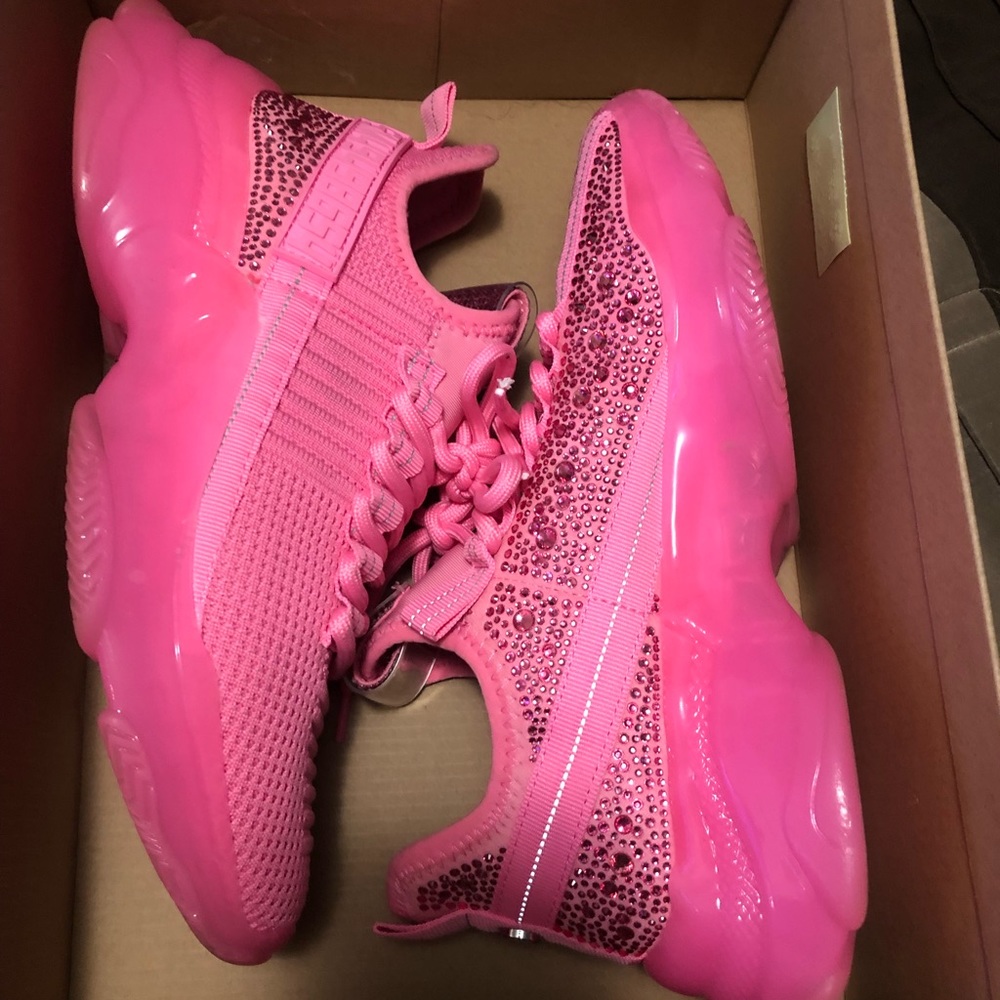 Sassy & Pink Steve Madden